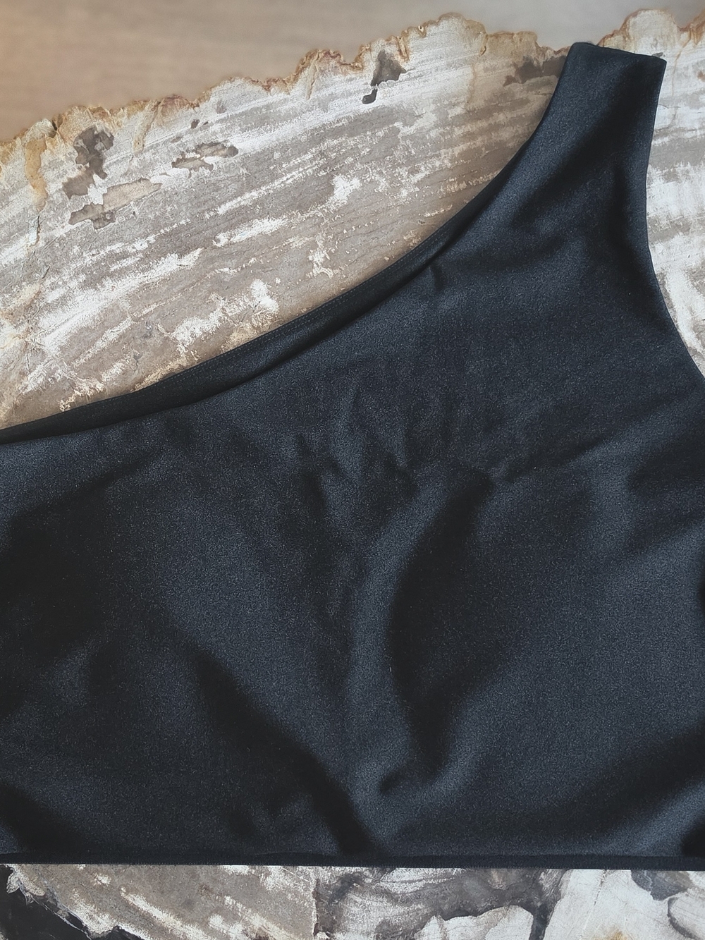 One Shoulder Black Crop Top Sports Bralette